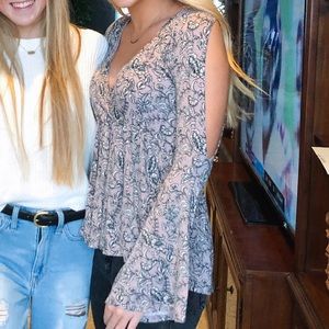 American eagle floral print, open shoulder blouse